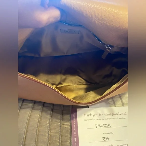 Prada Vitello - EUC - Daino Leather Shoulder Bag - Like New, Pristine! - Picture 12 of 16